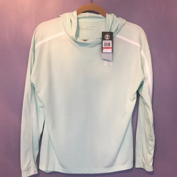 Under Armour Tops - 🛍🛍 NWT UNDER ARMOUR HEATGEAR